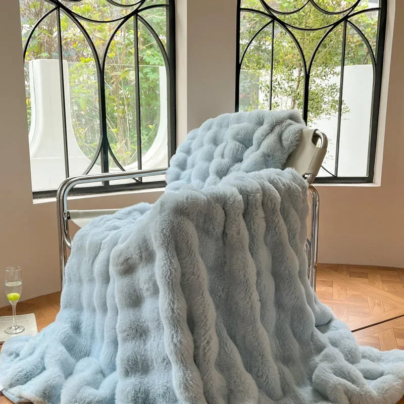 Luxury faux fur Blanket home bed linen Bubble Fleece Knee blanket bed Plaid plush sofa blankets for winter Bedspread on the bed