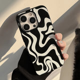 Minimalist Artistic Black & White Wave Pattern Fashionable Phone Case for iPhone 16 15 14 13 Pro Max Back Phone Cover Capa