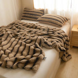 Luxury Solid Color Faux Rabbit Fur Blanket Winter Thickened Warm Faux Fur Blanket Soft Fluffy Throws Blankets for Sofa Bed Naps