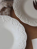 White Relief Dining Plate French Household Ceramic Round Plates Solid Color Dessert Flower Dish Simple Versatile Tableware