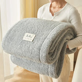 Solid color flannel blanket, thickened warm coral blanket, winter office rest blanket, double-sided plush cover blanket