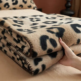 New thickened imitation cashmere milk fleece blanket shawl towel blanket coral fleece office blanket