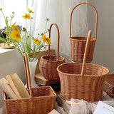 Willow Rattan Bride Flower Basket Picnic Container with Handle Picnic Weaving Basket Hand-Woven Flower Arrangement Basket