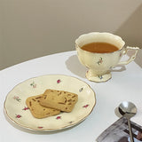 1Set Floral Ceramic Cup and Saucer Tea Set Accessible Luxury Coffee Cup and Saucer Afternoon Tea Cup, Suitable for Home Decoration, Party Party, Breakfast Milk Bread, Afternoon Tea Coffee Cake, Gift Giving