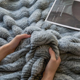 Luxury Ripple Pattern Faux Fur Blanket Double Layer Thickened Warm Winter Blankets for Bed Soft Fluffy Plush Soft Throw Blanket