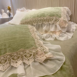 4Pcs Vintage Carved Velvet Lace Ruffles Princess Wedding Bedding Set Queen King Duvet Cover Set Fitted/Flat Sheet Pillowcases