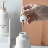 Ceramic Oil Bottle Pot Soy Sauce Vinegar Leakproof Bottle Condiment Jar Creative Metal spout spice bottle‌ condiment dispenser