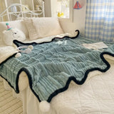 new autumn and winter mother draw lamb fleece ball blanket office nap thickened small blanket airplane blanket
