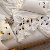 3D Flower Embroidery Summer Quilt Soft Skin Friendly Air Conditioning Comforter Super Soft Machine Washable White Summer Blanket