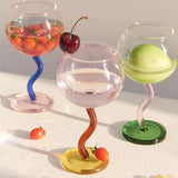 1Pc Bubble Glass Goblet, Contrasting Color Matchinging Design, Creative Curve Handle Goblet, Summer Light Luxury High-End Colorful Glass Cup, Suitable for Summer Outdoor Picnic Goblet, Restaurant Hotel Drinkware, Wedding Banq