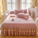 4/6Pcs Milk Velvet Flower Lace Ruffles Luxury Bedding Set King Queen Size Duvet Cover Quilted Bed Skirt Bedspread Pillowcases