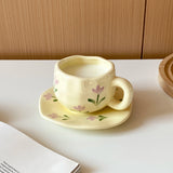 1Set Ceramic Asymmetrical Hand-Kneaded Coffee Cup and Saucer, High-Looking Purple Tulip Coffee Cup and Saucer, Suitable for Home Decoration, Home Drinking Water, Party Party, Camping Style Picnic, Gift Giving