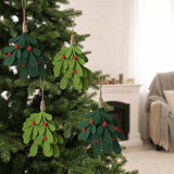 Non-woven Christmas Leaf Branch Pendant Lightweight Green Christmas Leaf Decoration with Red Berry Accent Christmas Tree Pendant