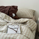 Hua Face  Simple Milk Velvet Stripe een Letter Four Piece Bedding Set Soft Skin Friendly Bloggers Sle Jiangsu Made