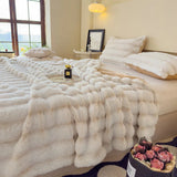 Double Enlarged and Thickened Bedspreads Winter Warm Nordic Style Rabbit Like Velvet Blanket Non Shedding Close Fitting Quilt