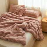 Luxury Solid Color Faux Rabbit Fur Blanket Winter Thickened Warm Faux Fur Blanket Soft Fluffy Throws Blankets for Sofa Bed Naps