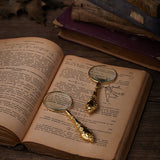 Retro 5X Magnifying Glass Handheld Magnifier Wooden Handle Optical Eye Loupe Magnifying Glass for Reading Home Decor Ornaments
